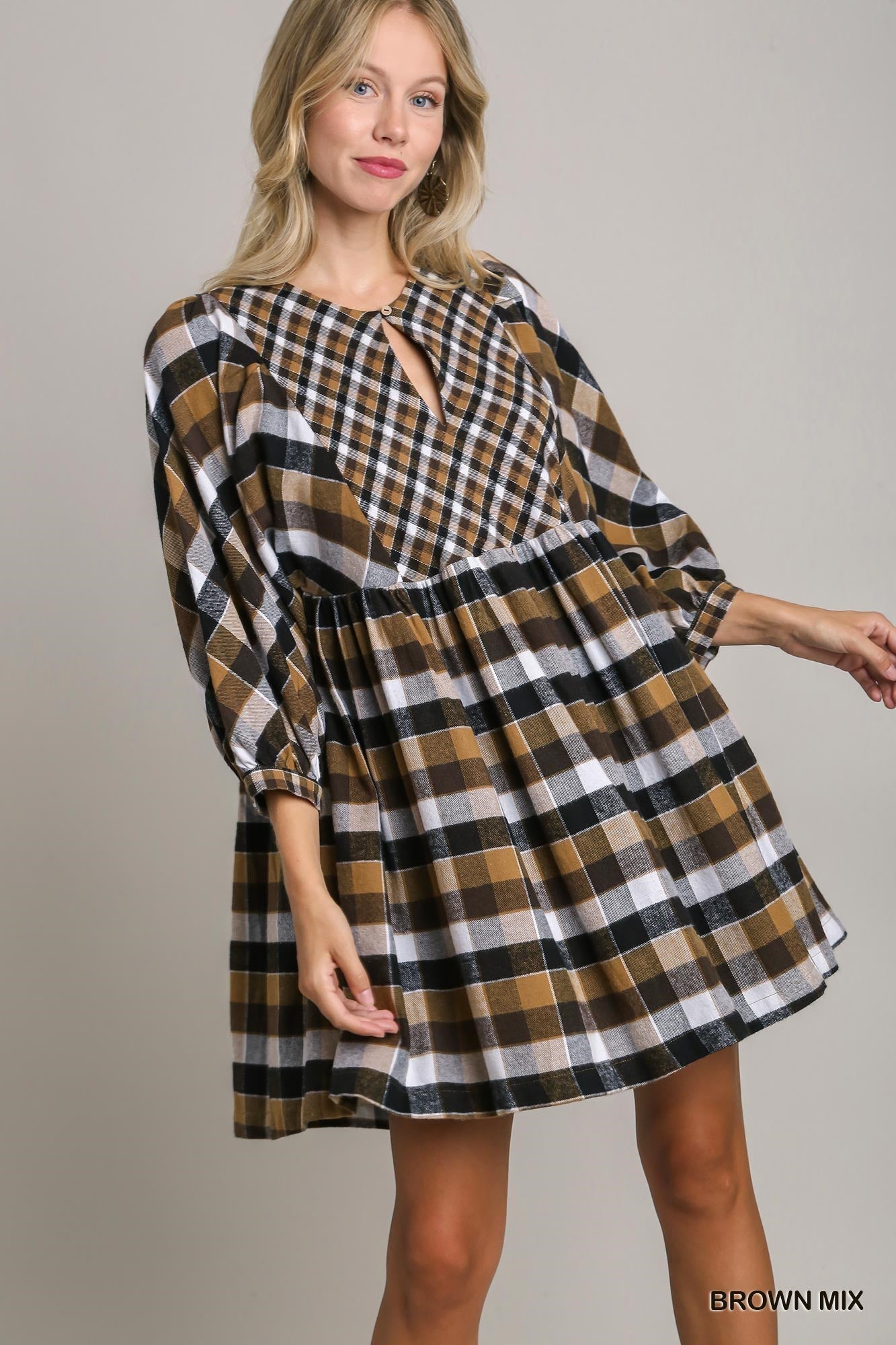 The Karissa dress in brown